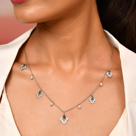 Roovi 925 Silver Graceful Emerald Pearl Necklace