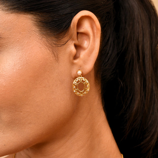 Roovi Flora Pearl Drop Earrings in 925 Silver with 22kt Gold Plating