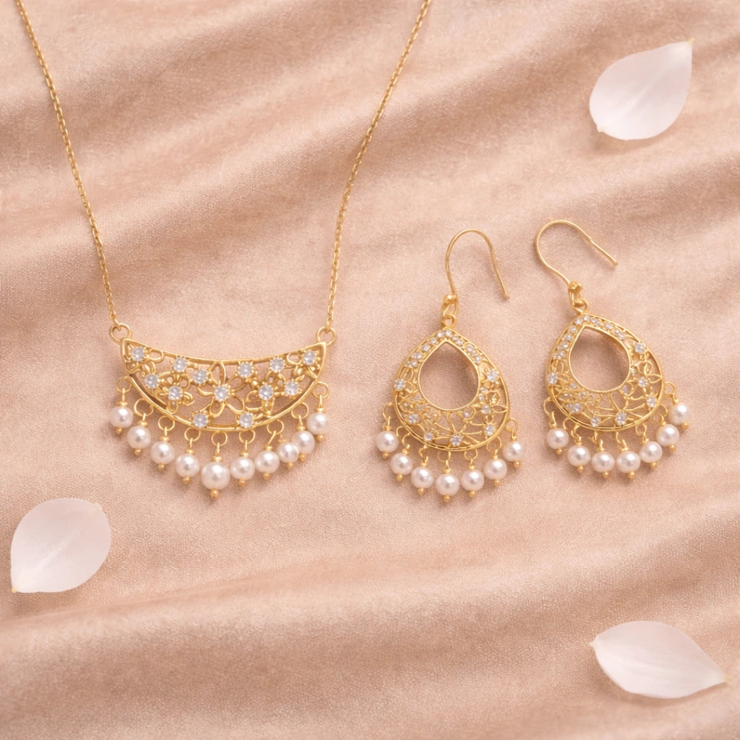 Roovi Desi Girl 925 Silver Necklace & Earring Combo