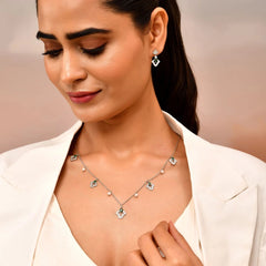 Roovi 925 Silver Graceful Emerald Pearl Necklace